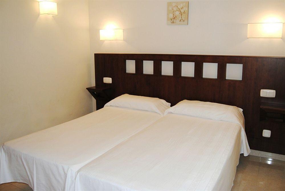 Apartamentos Turisticos Anoreta Rincón de la Victoria Εξωτερικό φωτογραφία