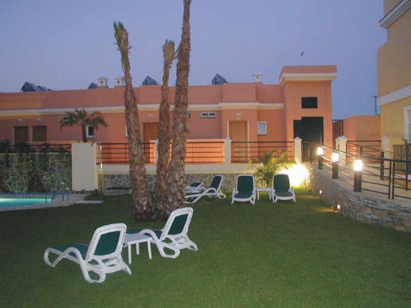 Apartamentos Turisticos Anoreta Rincón de la Victoria Εξωτερικό φωτογραφία