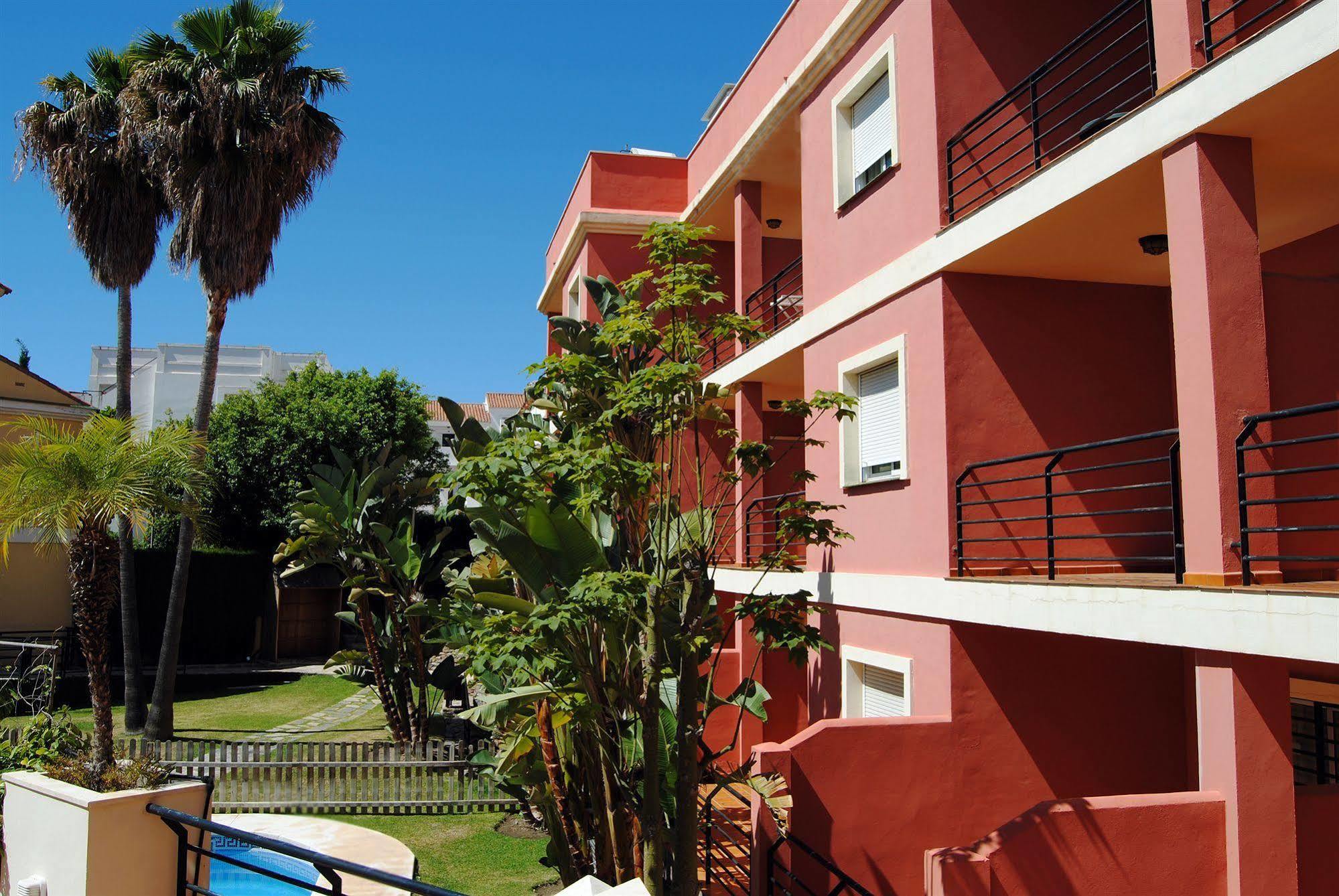Apartamentos Turisticos Anoreta Rincón de la Victoria Εξωτερικό φωτογραφία